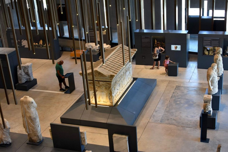 Troya Müzesindeki işçi hazineleri ilgi çekiyor