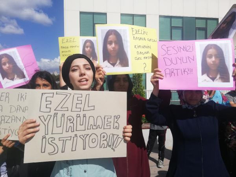 Minik Ezelin yardım çığlığı: Yürümek istiyorum, gezmek istiyorum...