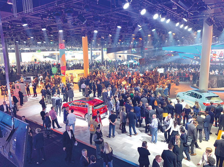 Onların işi yıldız yaratmak