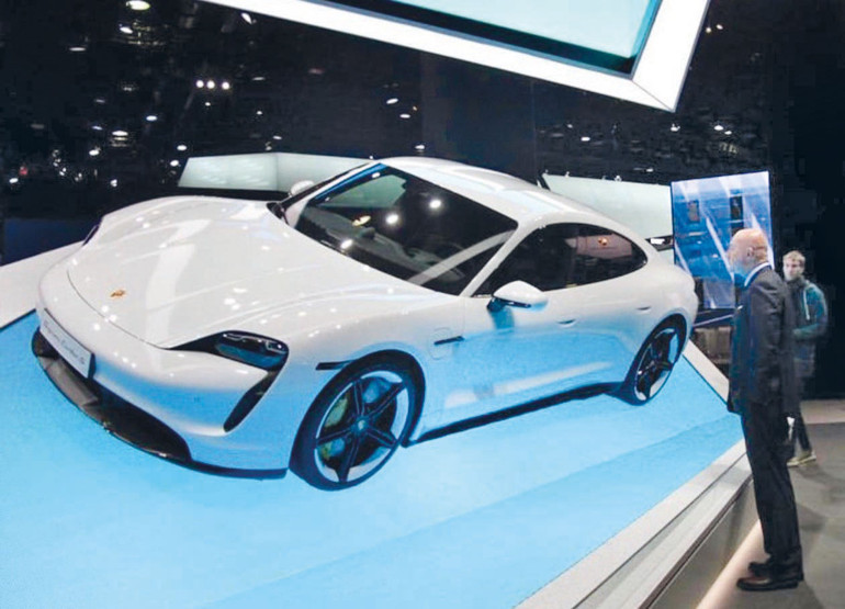 Onların işi yıldız yaratmak