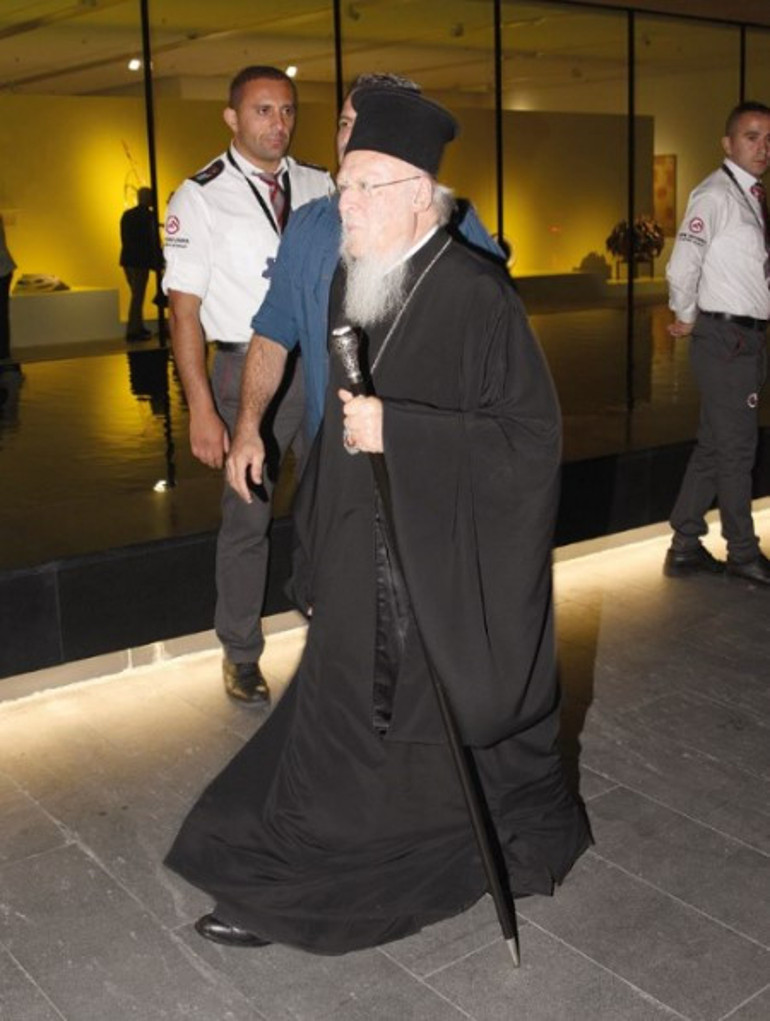 Yeni binada özel açılış