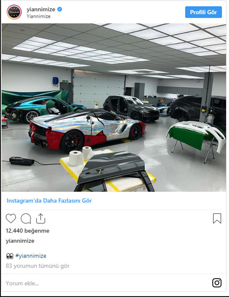 Aubameyang kırmızı LaFerrari’sini kroma boyattı