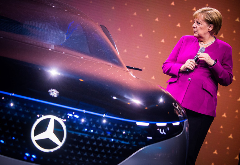 Almanya e-otomobilin de lideri olmalı