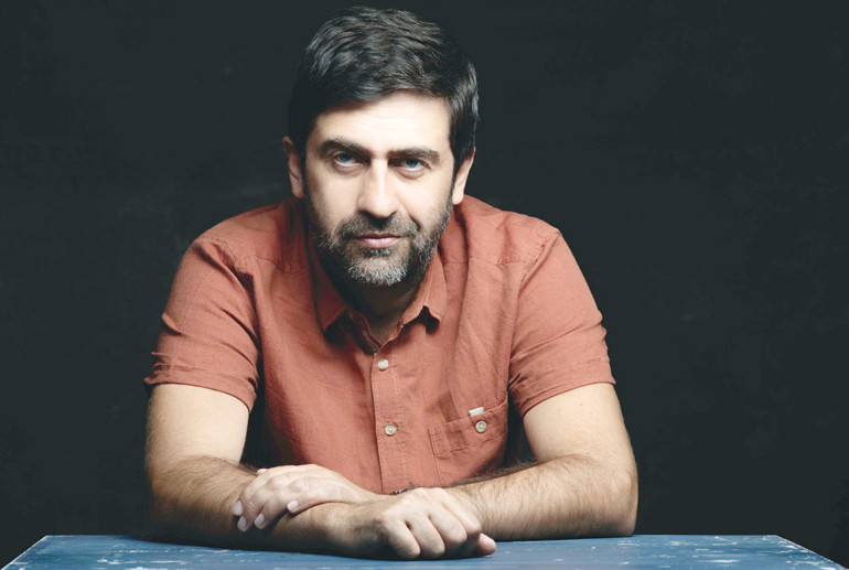 Bugün vizyona giren ‘Kız Kardeşler’ filminin yönetmeni Emin Alper: Erkekler, kadınları dizginleyemediklerini anladıkları noktada onları öldürüyorlar