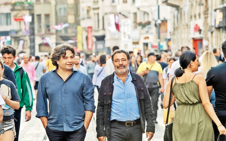Ahmet Ümit’le yeni İstanbul üzerine Beyoğlu küllerinden doğacak