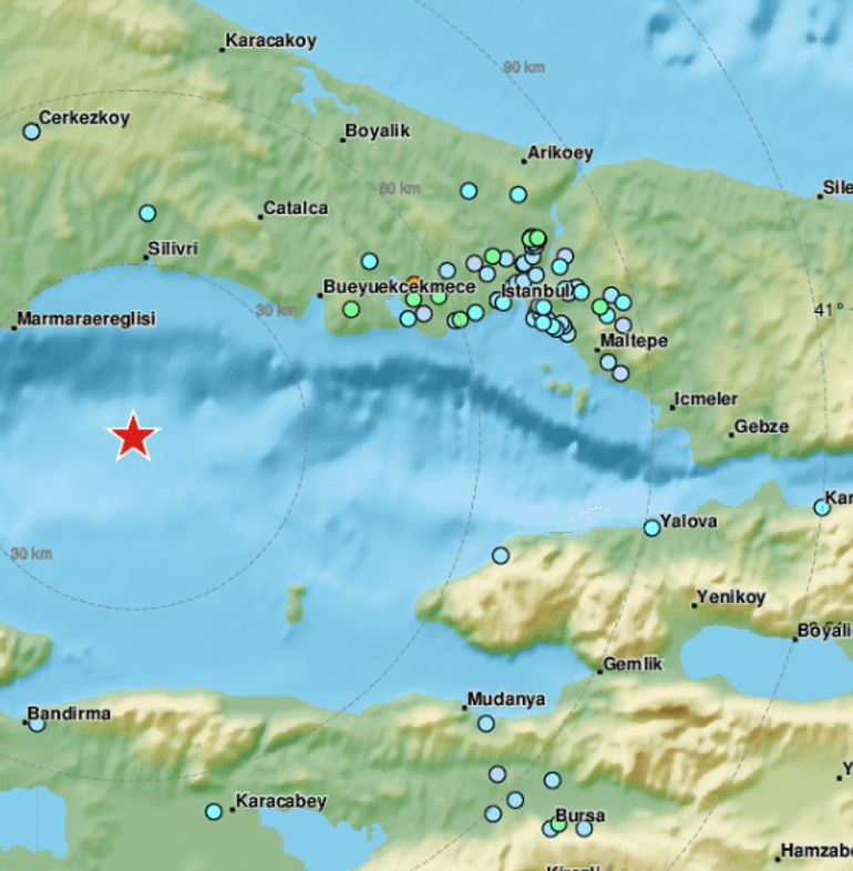Son dakika... İstanbulda şiddetli deprem