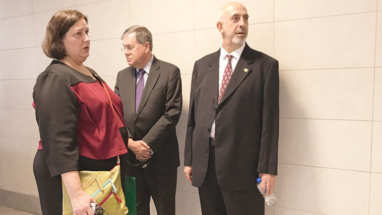 Topuz’a zorla getirme kararı