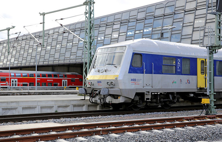 Almanya’da uçak biletlerine zam, tren biletlerine indirim geliyor