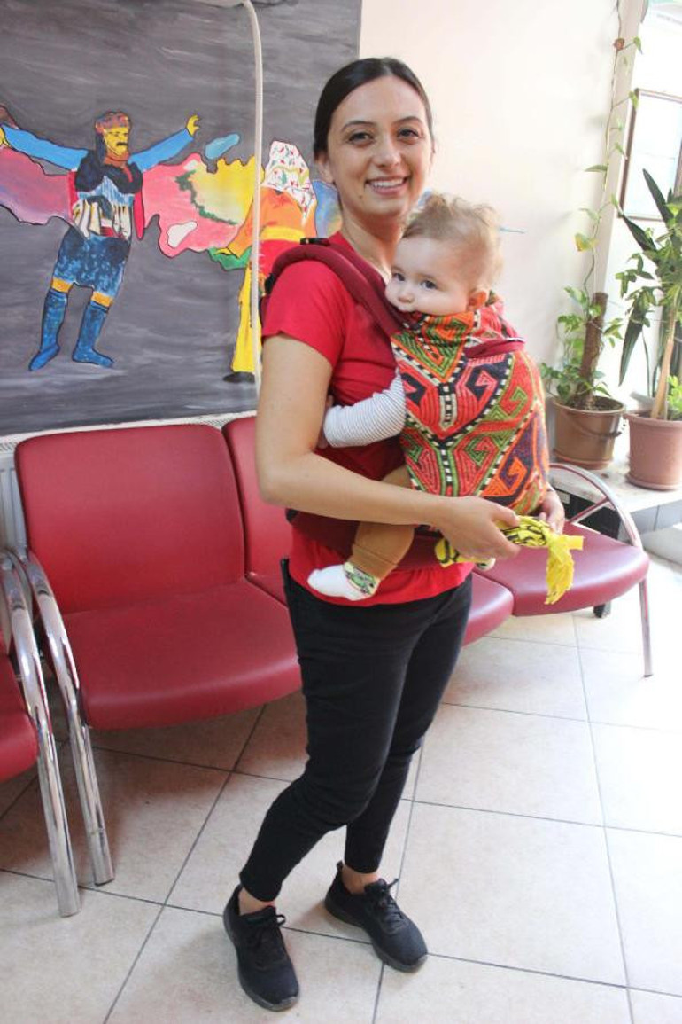 Kucağında bebeğiyle zeybek oynadı, Türkiye onu konuştu: Kalbim güm güm attı