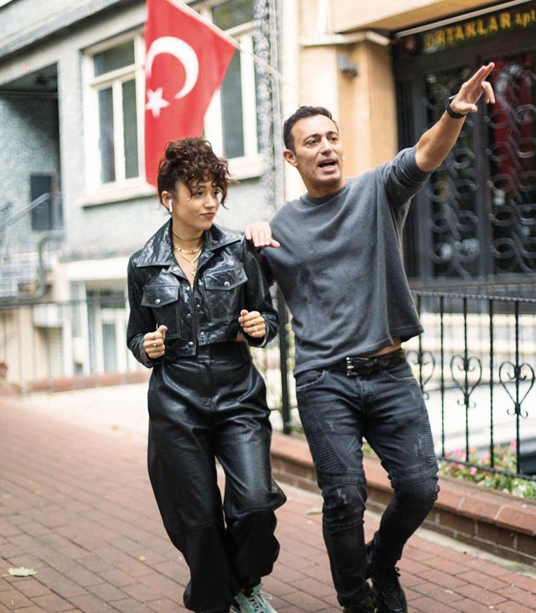 Bir ‘Sandal’da iki yetenek