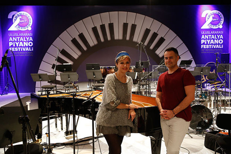 ANTALYA FESTİVALLERİYLE PARLIYOR