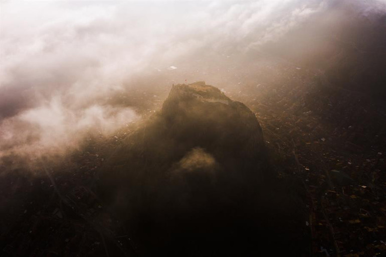 Karahisar Kalesinde eşsiz manzara