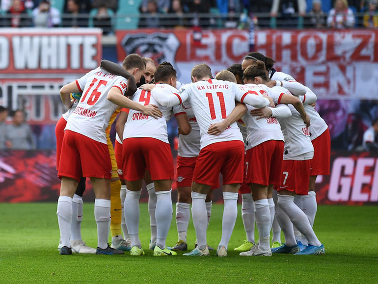 Haftanın açılış maçı Dortmund ile Paderborn arasında