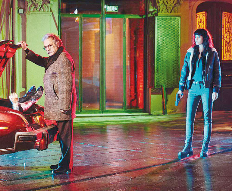 Haluk Bilginer en iyi erkek oyuncu seçildi... Emmy ödülü Türkiye’nin