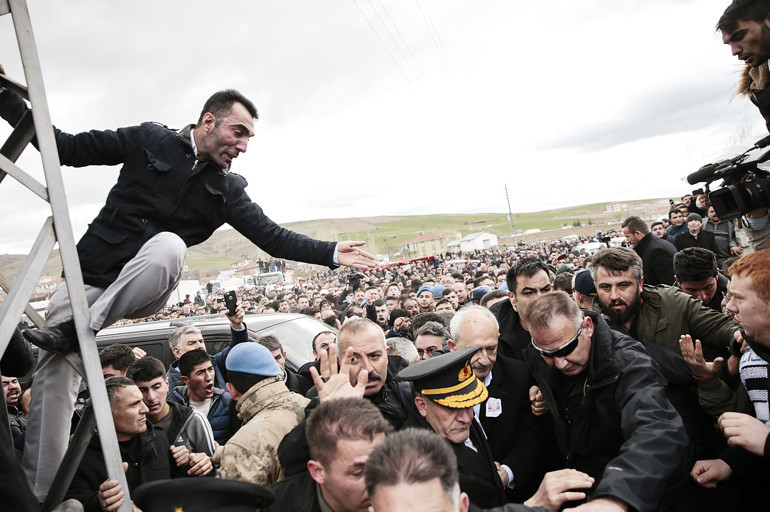 O saldırıya 12 yıl linç girişimine şal