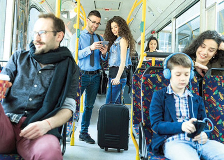 Toplu taşımada yer veren hep çocuklar mı olmalı