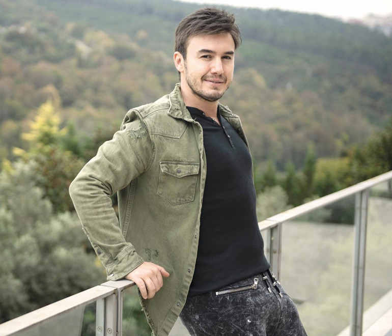 Mustafa Ceceli: Pop müzikte mekanın sahibi Sezen Aksu