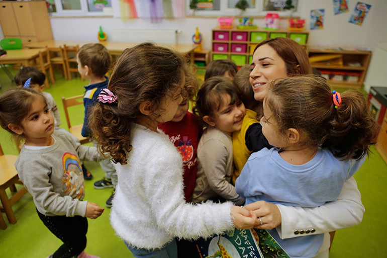 Mutlu çocuklar yetiştirmek istiyoruz