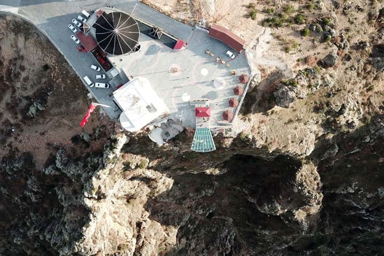 Türkiyenin ve Avrupanın en yükseği İlçe nüfusunun 13 katı onun için geliyor
