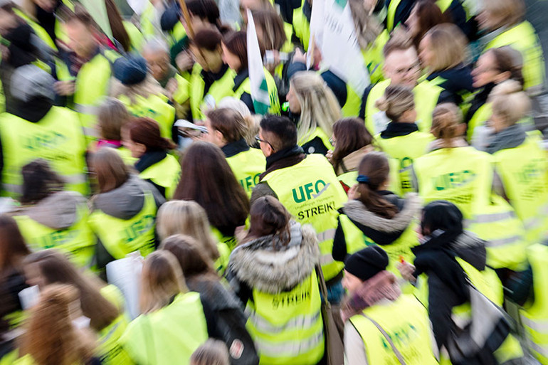 Üç günlük grev bugün başladı