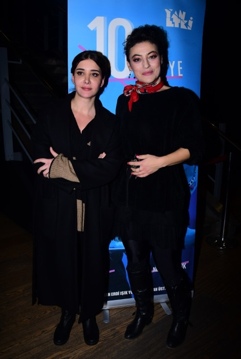 10 saniye tiyatro oyunu sahnede