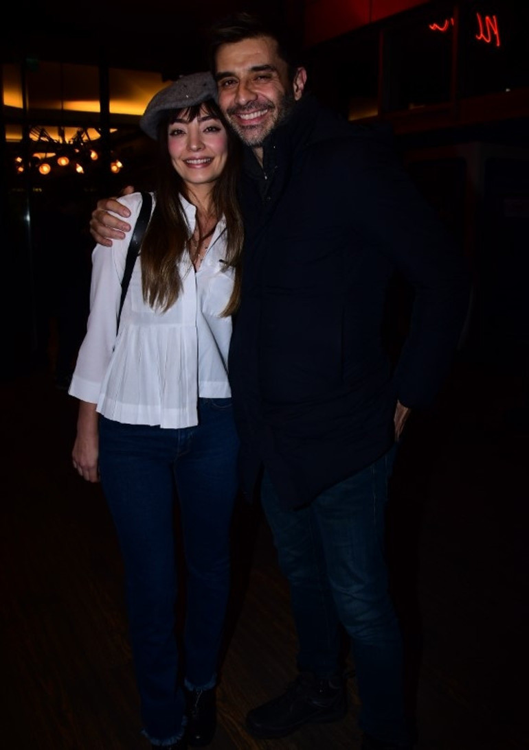 10 saniye tiyatro oyunu sahnede