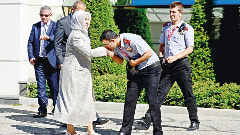 FETÖnün ‘Melek annesine 12 yıl hapis
