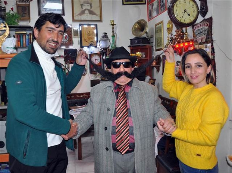 60 yıldır bıyıklarını kesmiyor