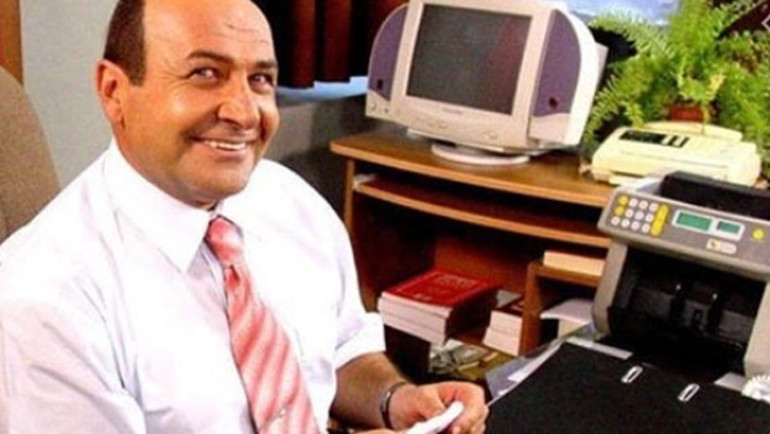 Kel Mahmutu hatırlatsın diye saçlarını kazıtmış