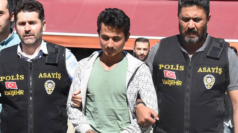 Afgan genci öldürüp, parçalaya ayırmışlardı... Cezası 18 yıl