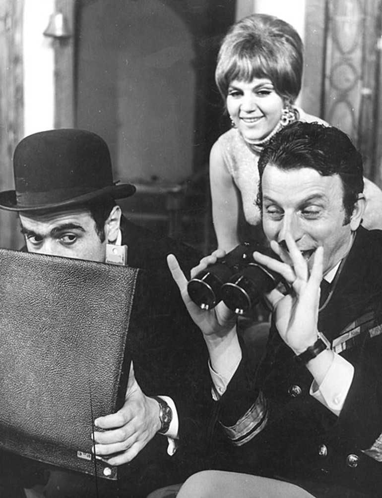 Nevra Serezli: Biz tiyatrocular oyun sonrası 10 dakika için 50 yılımızı veriyoruz