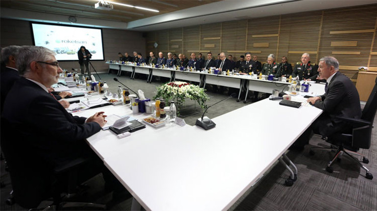 Son dakika... Bakan Akardan Yunanistana sert tepki: 16 adayı silahlandırıyor