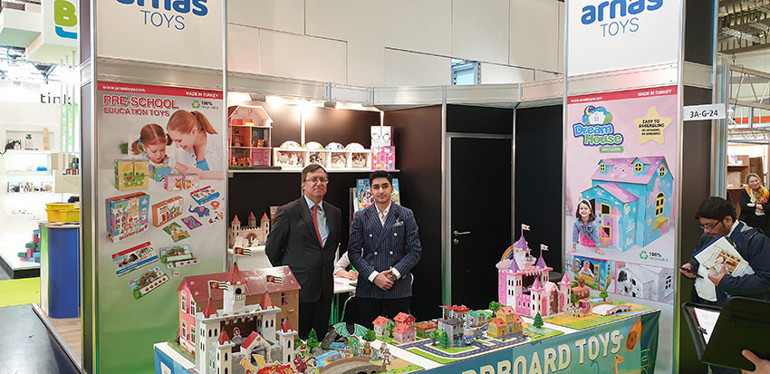 Koronavirüs gölgesinde oyuncak fuarı