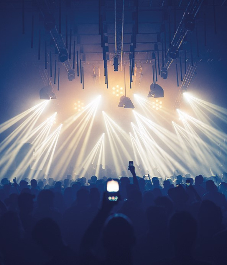 Maslak’ta gecenin ikisinde 150 metrelik kuyruk