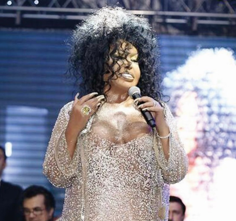 Maslak’ta gecenin ikisinde 150 metrelik kuyruk