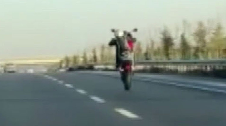 Trafikte terör estirdiler