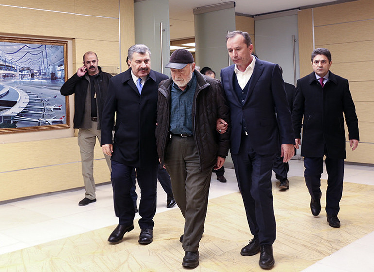 Gurbetçinin cenazesini Sağlık Bakanı karşıladı