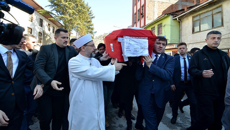 ‘Milleti birbirine düşürmeye çalışan eller aynı’