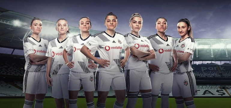 Vodafone Park’ta saha kadınların