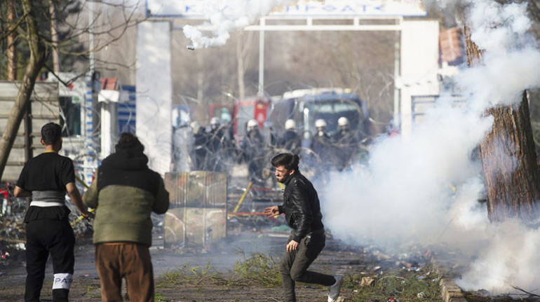 Mülteciye şiddeti savundu