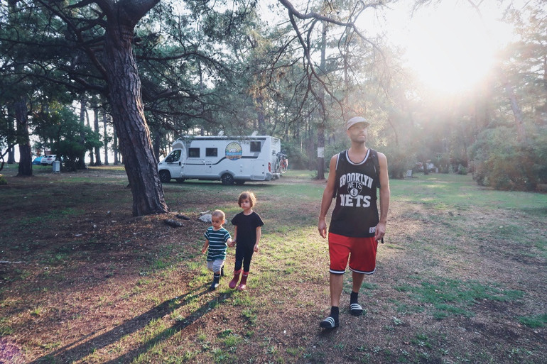 Dünyanın her yeri onların bahçesi