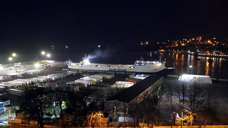 Ukraynadan gemiyle gelen 34 TIR şoförü karantina altına alındı