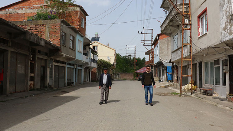 Bir adımla şehir değiştirilen mahallelerin halkını yasak etkilemiyor