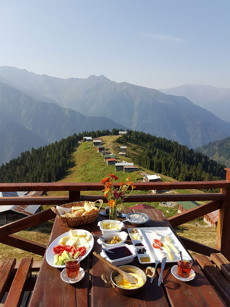 Bahar rotası Rize: Evimizden Karadeniz lezzetlerine yolculuk