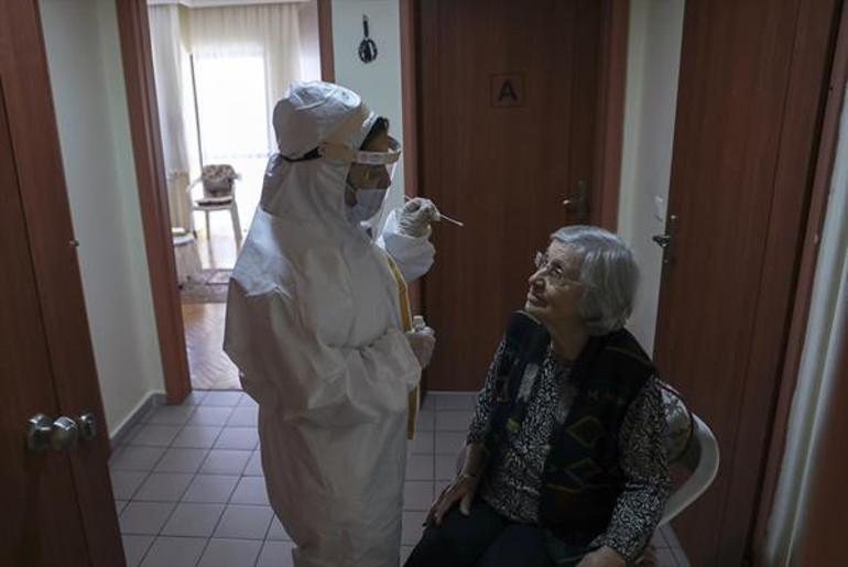 Huzurevi personeline 14 günde bir test