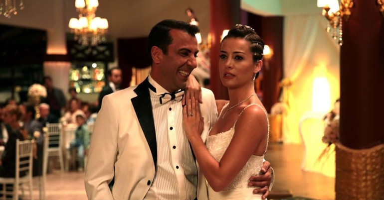 Düğüm Salonu oyuncuları kimdir, ne zaman çekildi İşte Düğüm Salonu filmi konusu ve oyuncu kadrosu