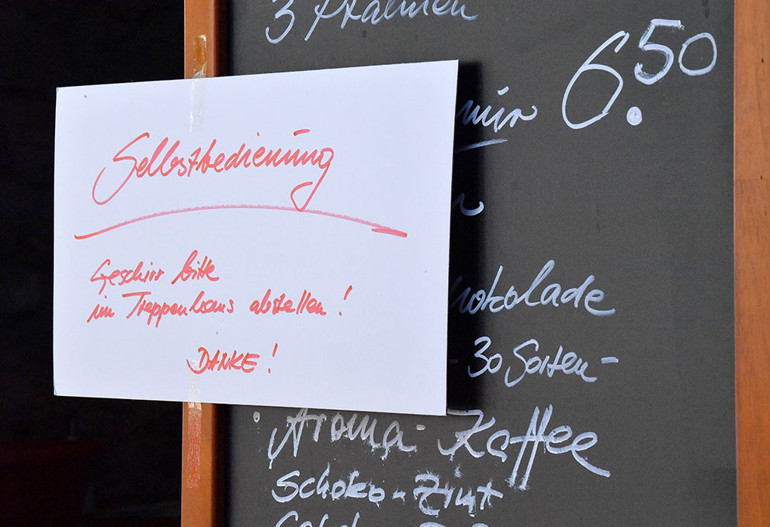 Restoranlar faaliyete başladı