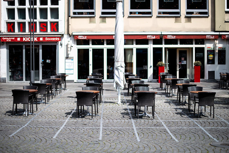 Restoranlar faaliyete başladı