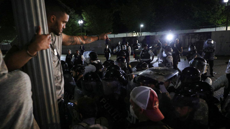 Öfke dinmedi, ABDde olaylar büyüyor... Talimat verildi: 4 saat içinde...