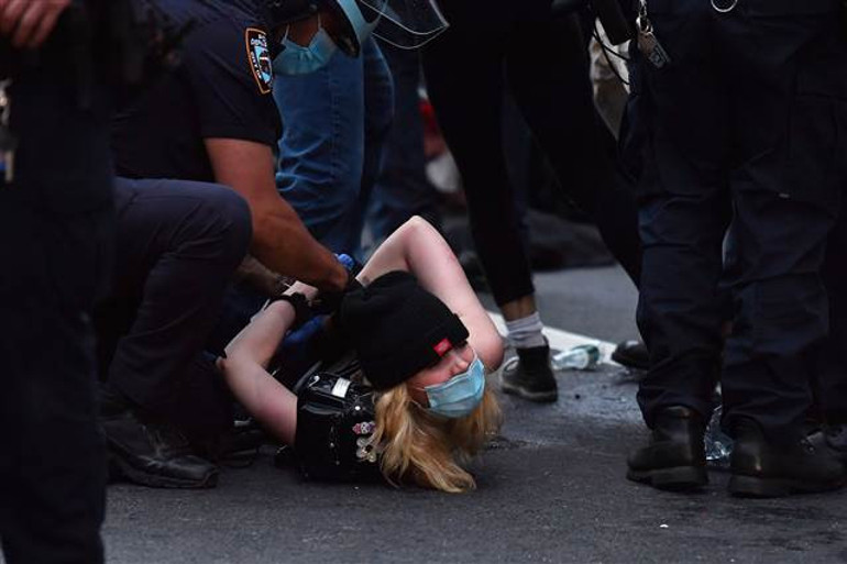 Öfke dinmedi, ABDde olaylar büyüyor... Talimat verildi: 4 saat içinde...